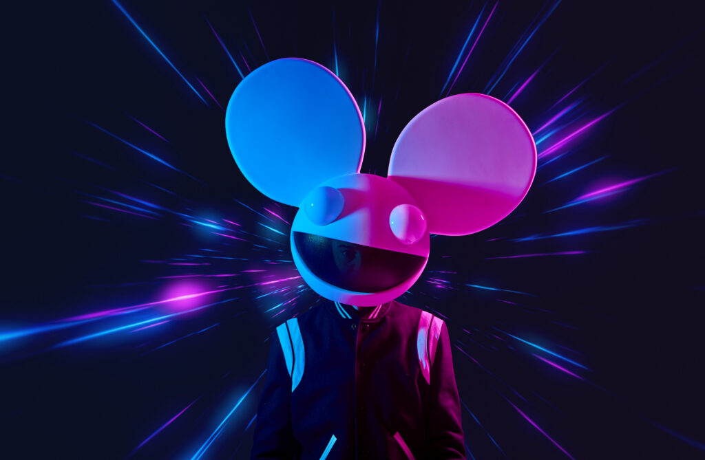 deadmau5 wearing his famous mouse head